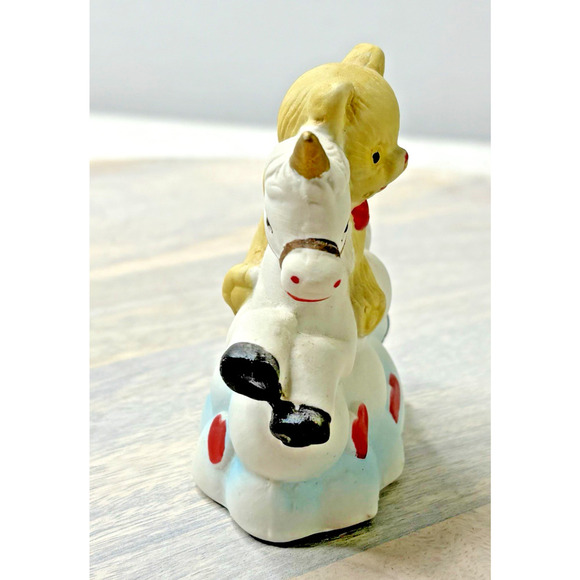 Small Unicorn with Bear Figurine GOT - Picture 2 of 5